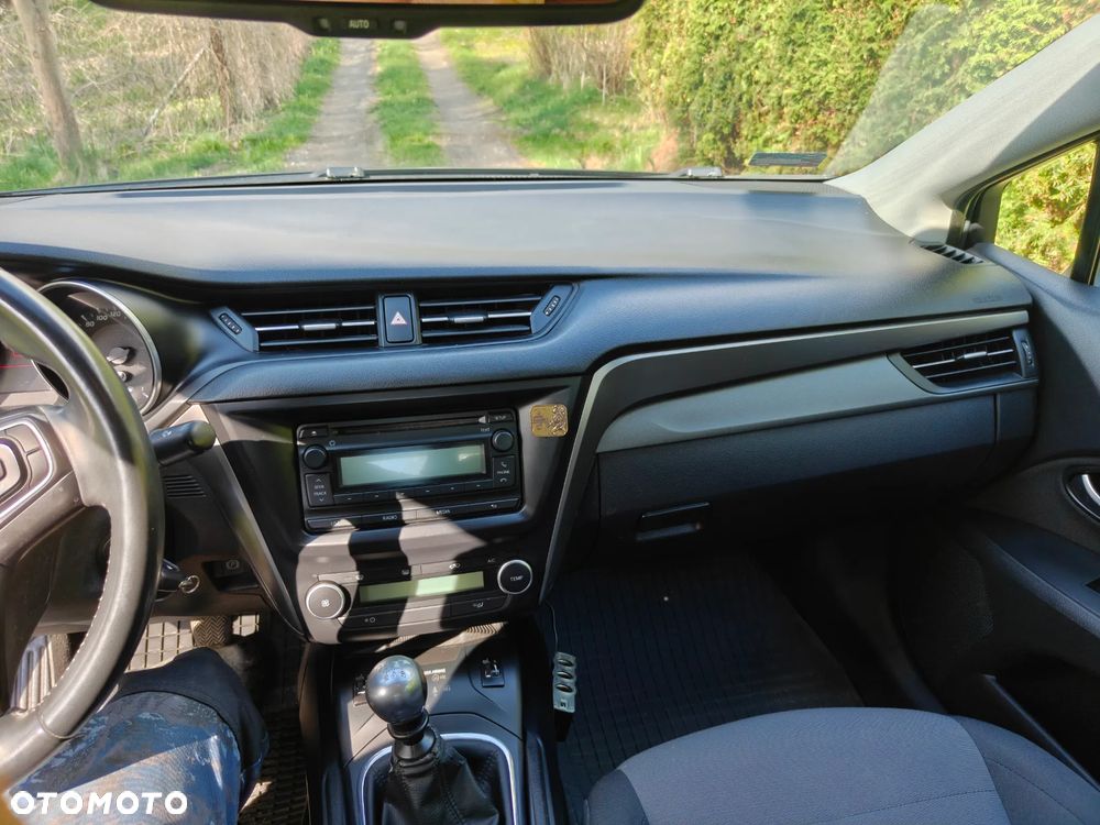 Toyota Avensis 1.6 D-4D Active - 7