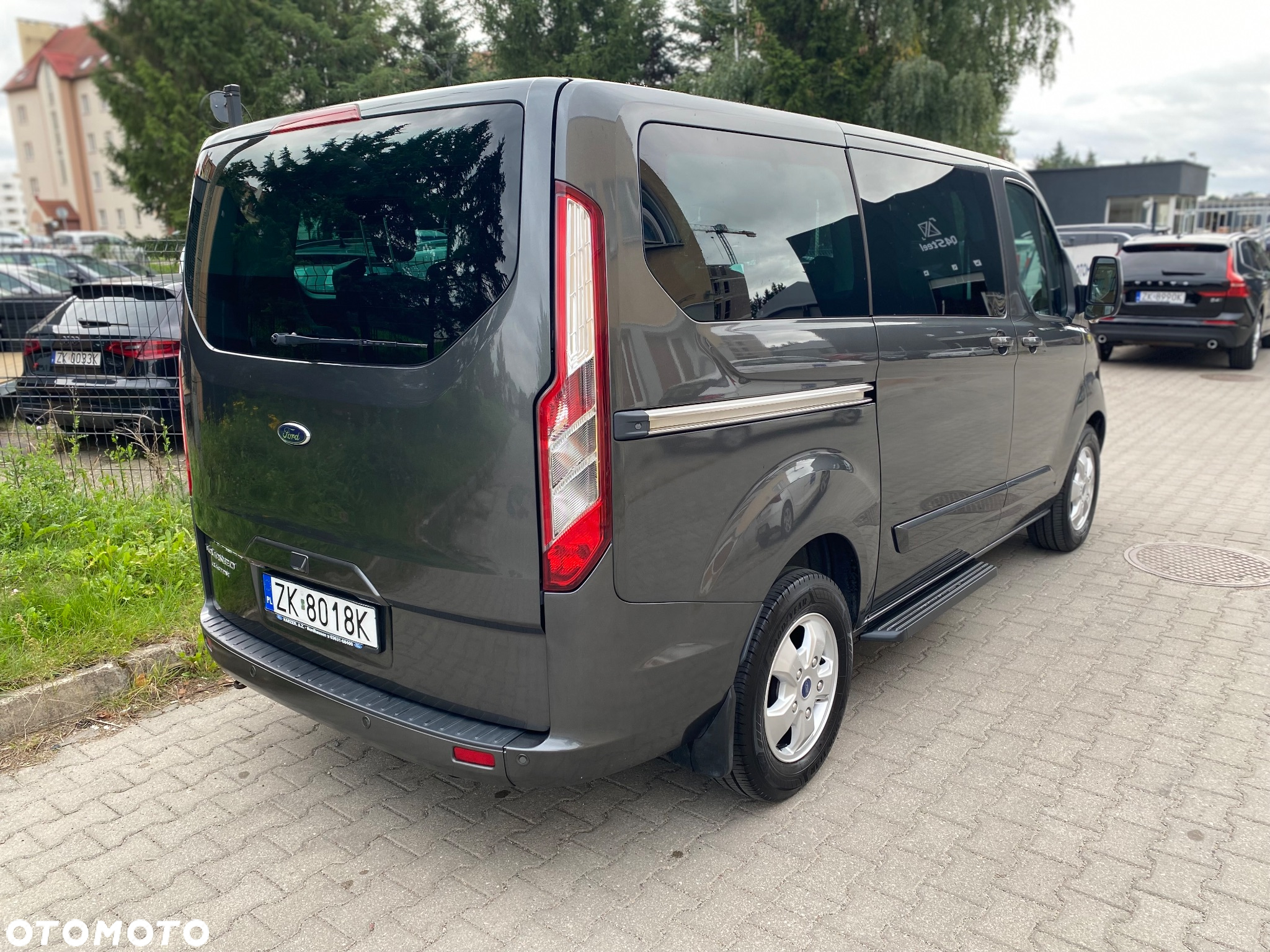 Ford Tourneo Custom 2.0 TDCi L1 Titanium - 4
