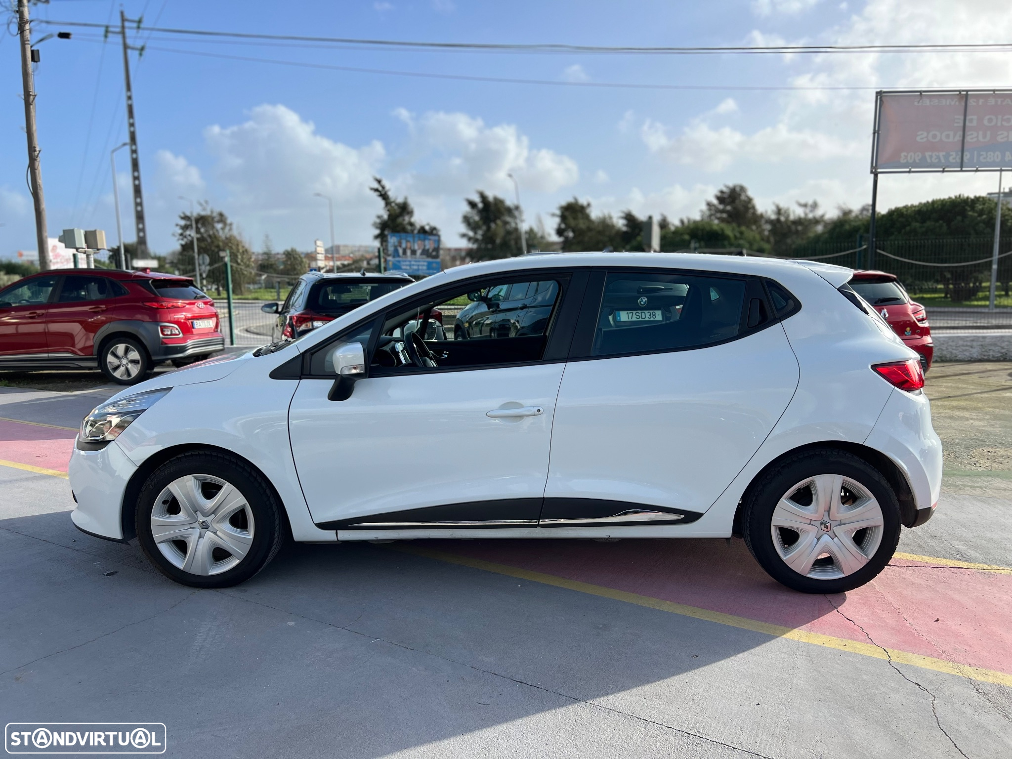 Renault Clio dCi 90 Start & Stop COLLECTION - 8