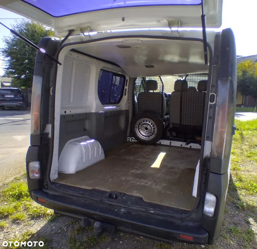 Renault TRAFIC - 9