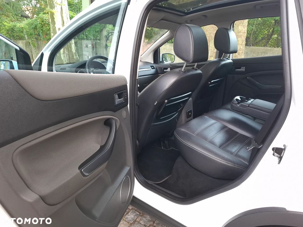 Ford Kuga 2.5 4x4 Individual - 24