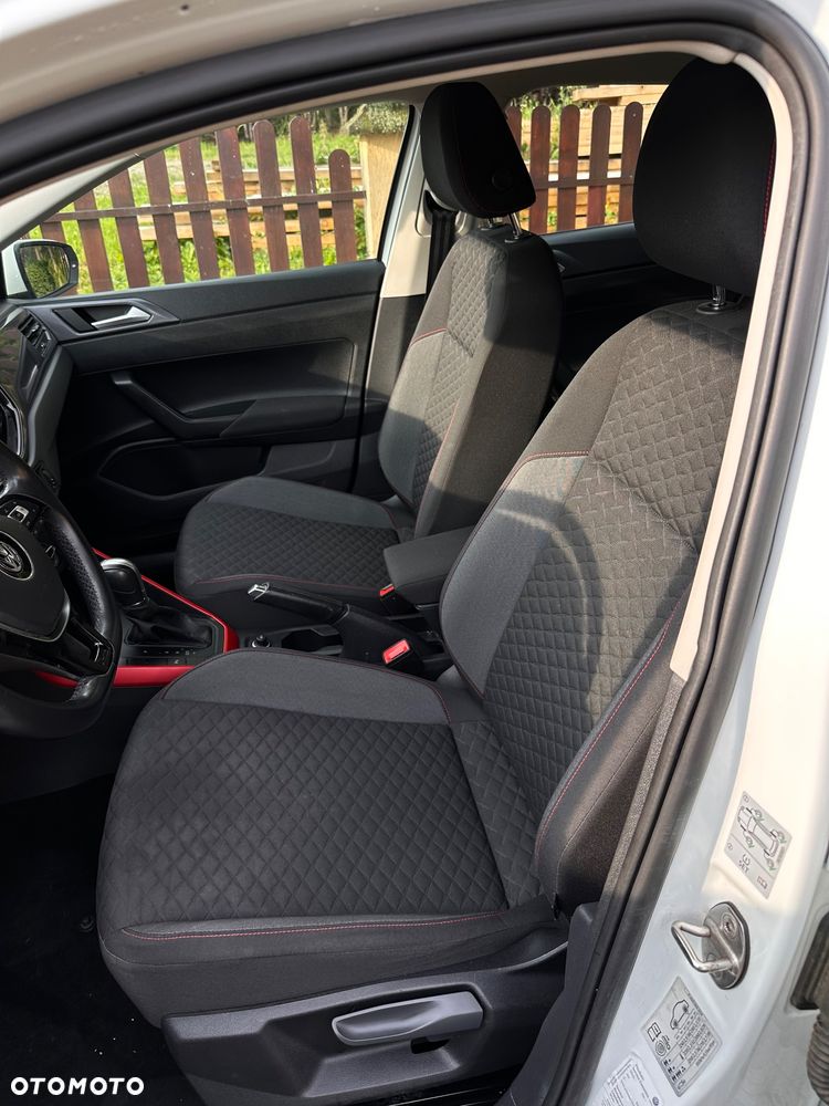 Volkswagen Polo 1.0 TSI Highline DSG - 9