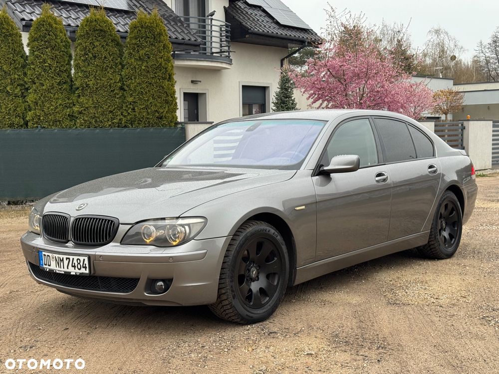 BMW Seria 7 750i L - 3