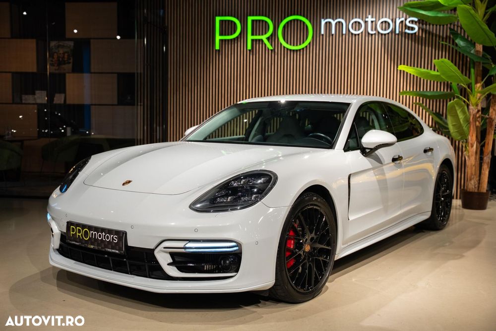 Porsche Panamera - 24