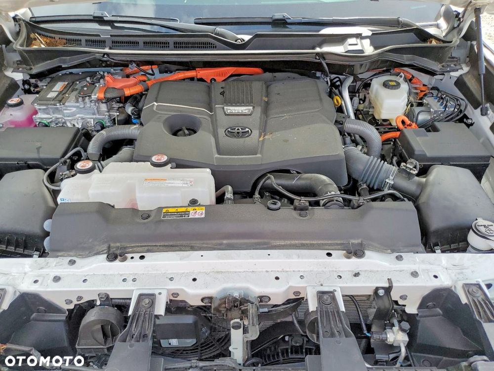 Toyota Sequoia - 12