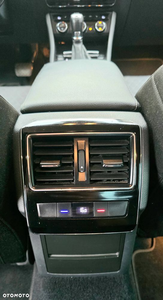 Skoda Superb 2.0 TDI Active DSG - 18