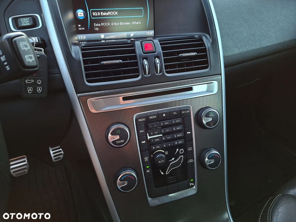 Volvo XC 60 D4 RDesign - 26