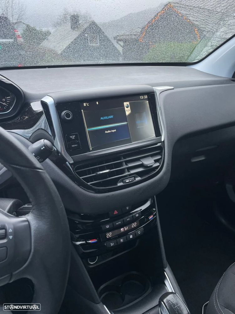 Peugeot 208 1.2 VTi Allure - 6