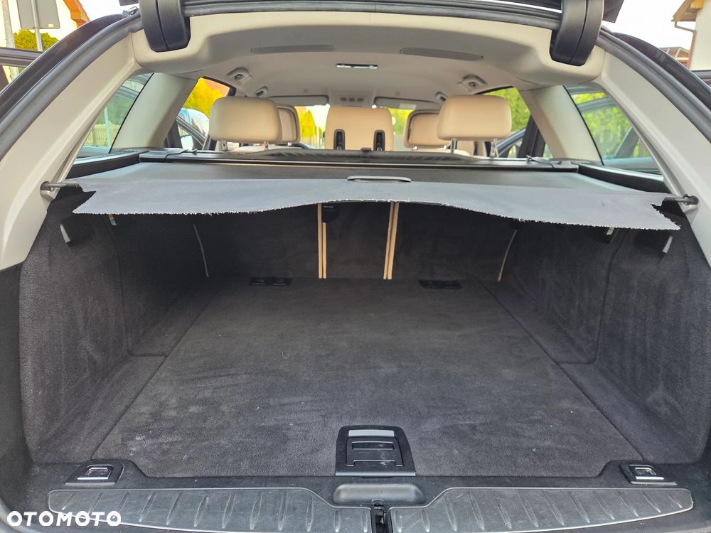 BMW Seria 5 520d - 34