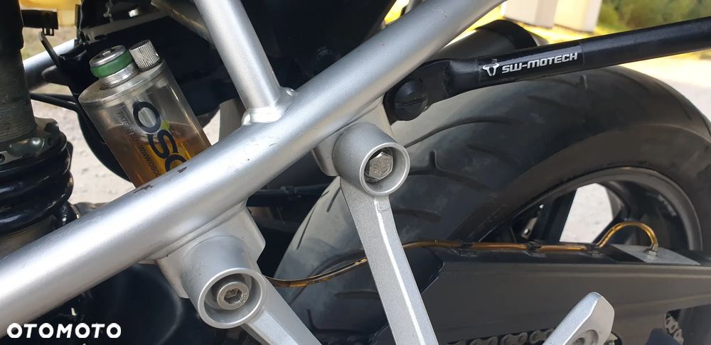Suzuki V-STROM - 12