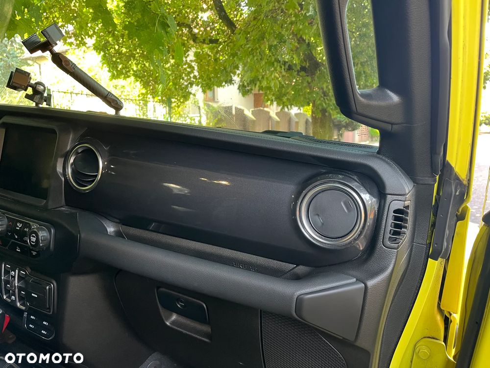 Jeep Wrangler - 6