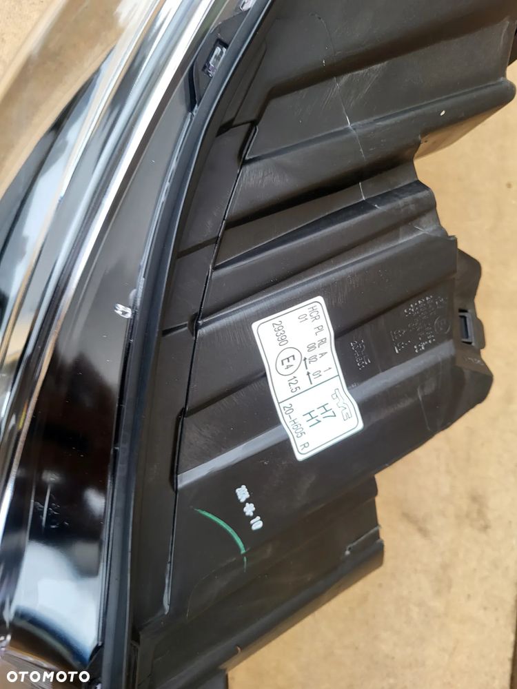 Reflektor Elektryczny Prawy OPEL VIVARO CITROEN JUMPY 19- - 2