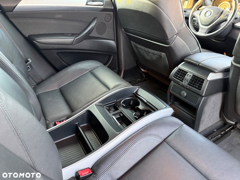 BMW X6 - 25