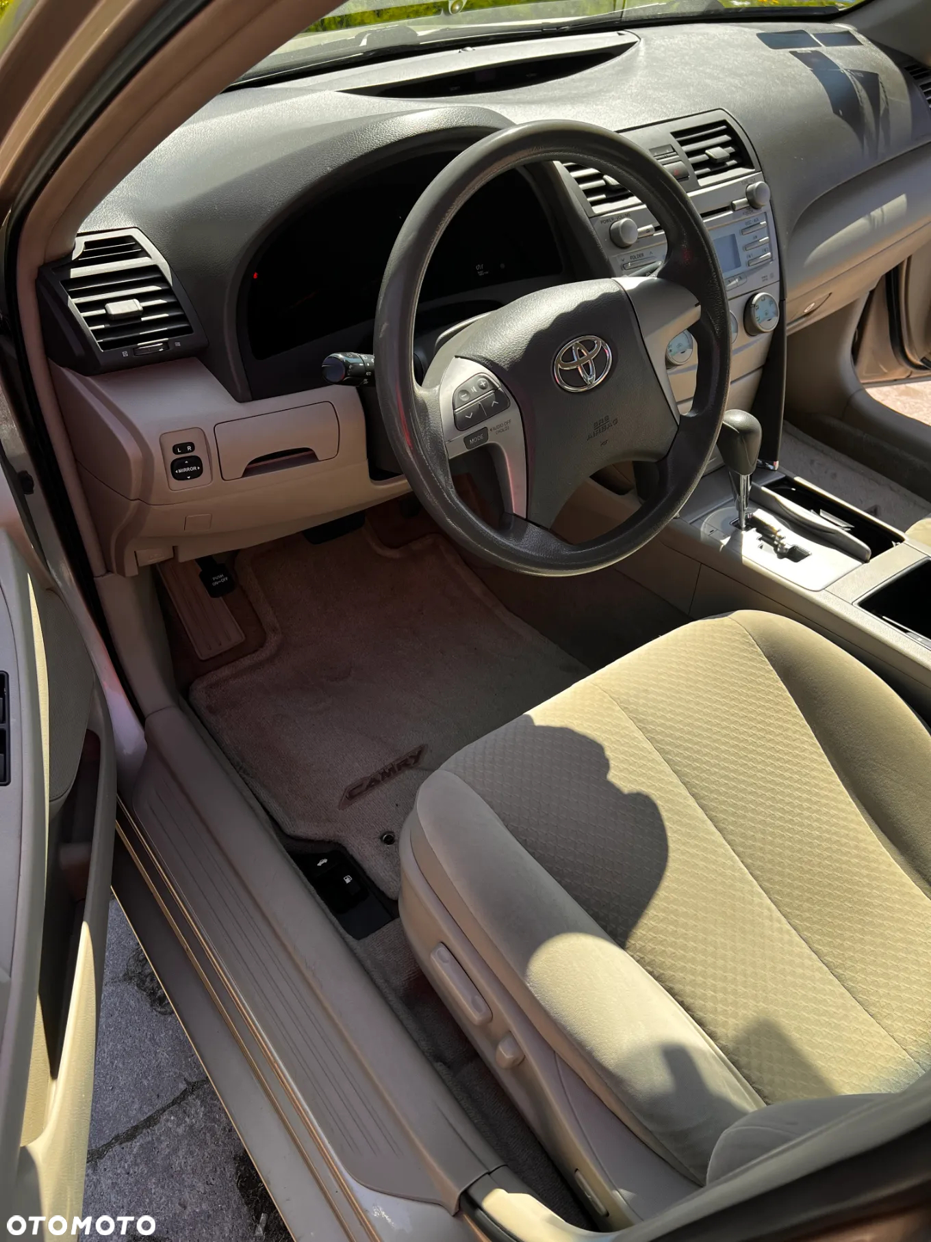 Toyota Camry 2.4 SE - 12