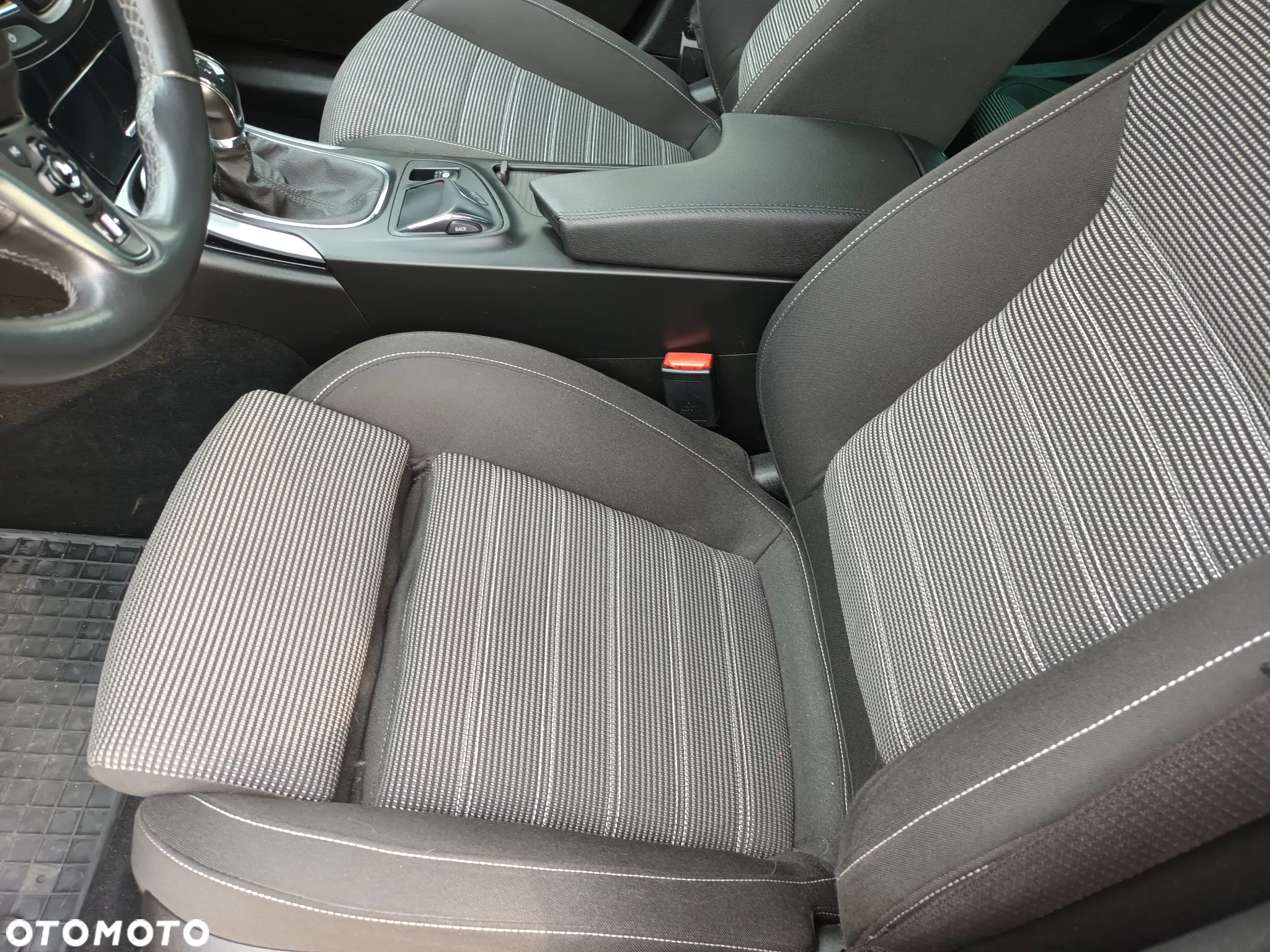 Opel Insignia 1.6 SIDI Turbo ecoFLEX Start/Stop Innovation - 21