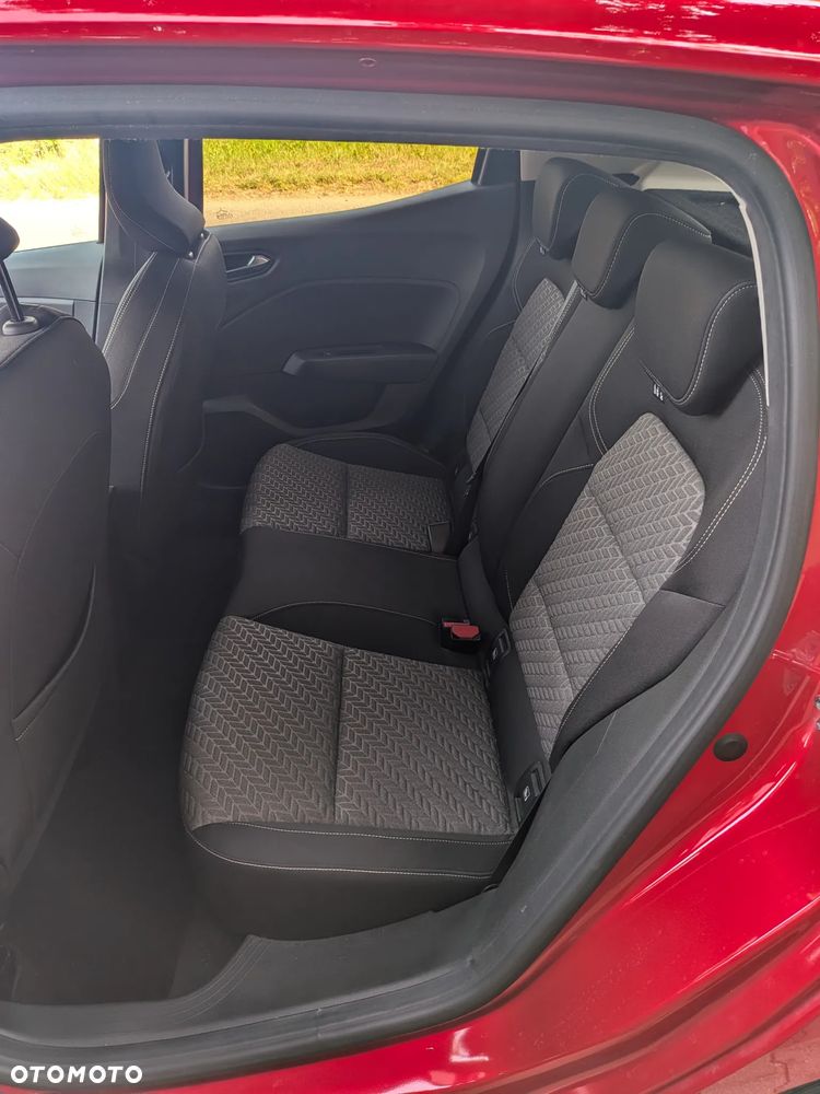 Renault Clio BLUE dCi 100 EVOLUTION - 11