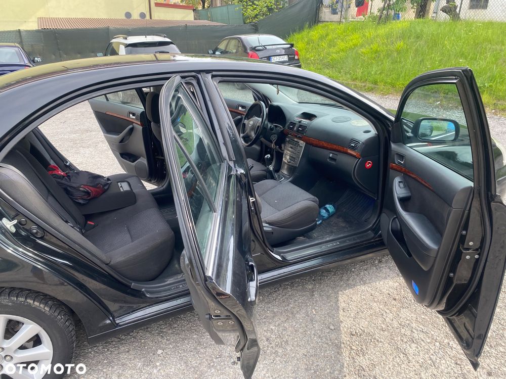 Toyota Avensis 2.0 D-4D Luna - 3
