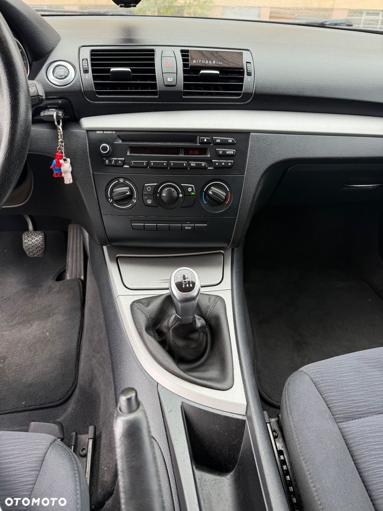 BMW Seria 1 118d - 12