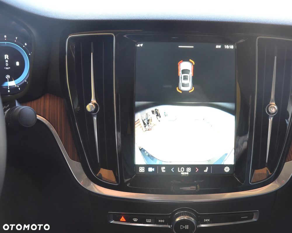 Volvo S60 B5 B R-Design - 27