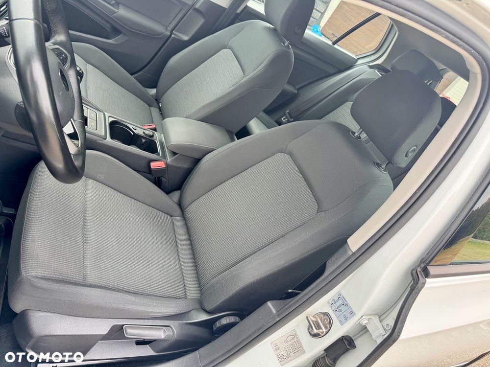 Volkswagen Golf 2.0 TDI BMT Comfortline - 13
