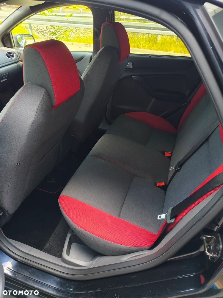 Ford Focus - 11
