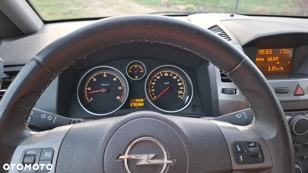 Opel Zafira 1.9 CDTI - 10