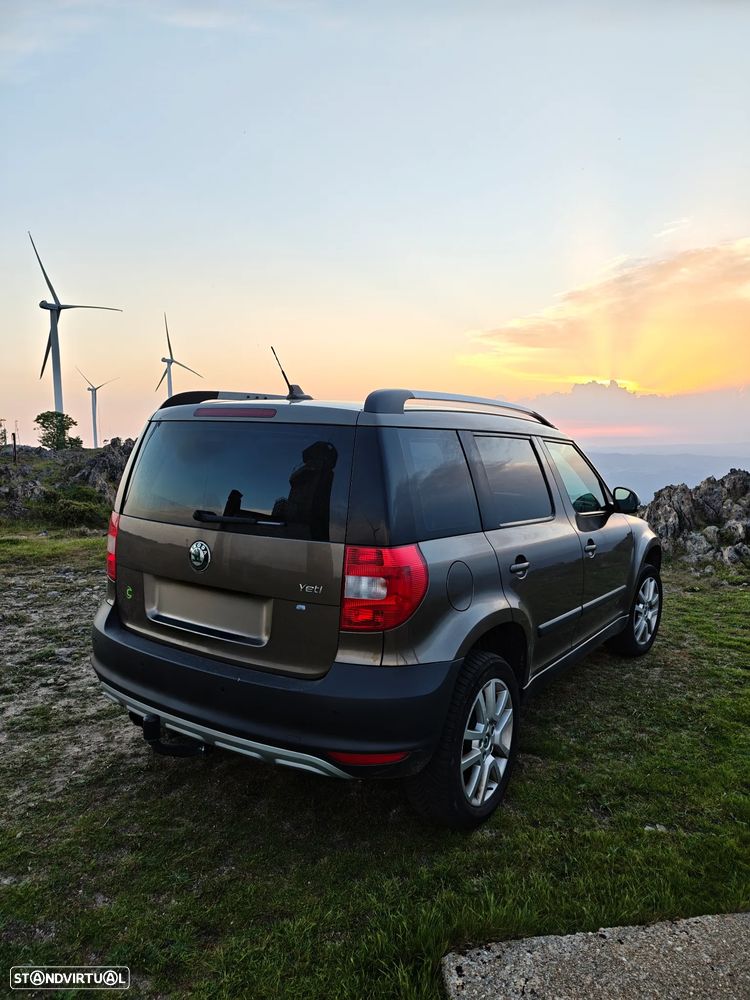 Skoda Yeti 2.0 TDI 4x4 Elegance PLUS EDITION - 23