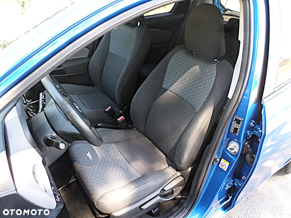 Toyota Yaris 1.33 Selection Platinum - 19