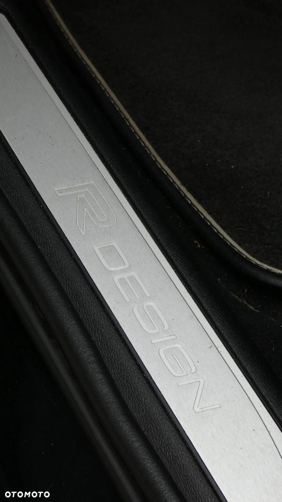 Volvo S60 T6 AWD R-Design - 21