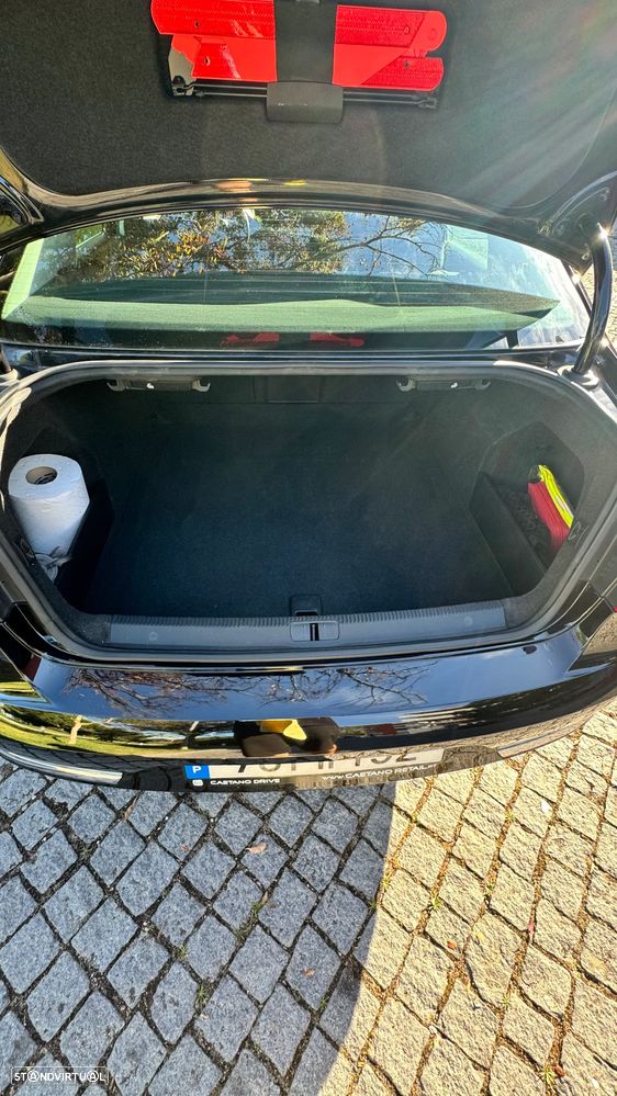 VW Passat 1.6 TDI BlueMotion - 9