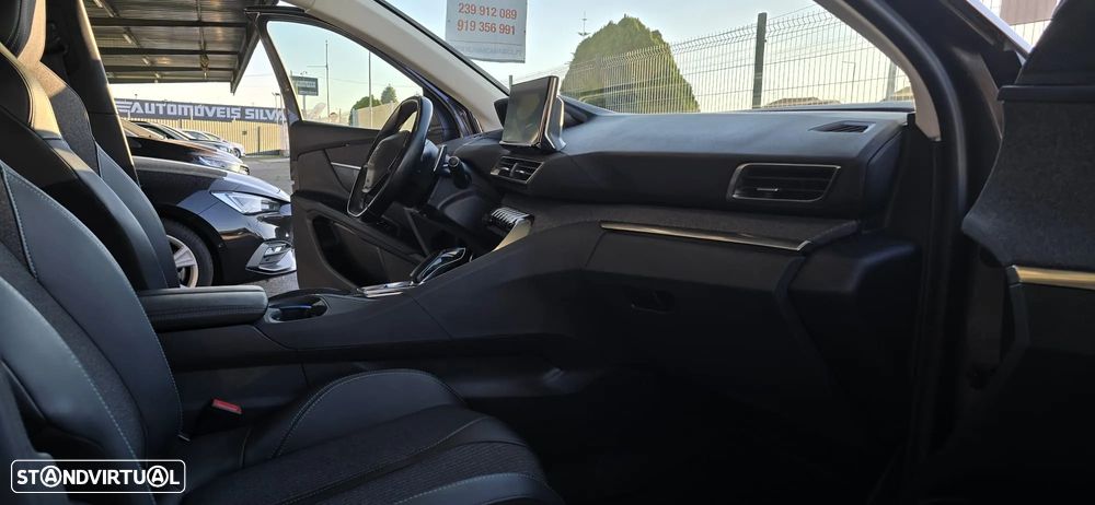 Peugeot 3008 Plug-In Hybrid 225 e-EAT8 Allure Pack - 53