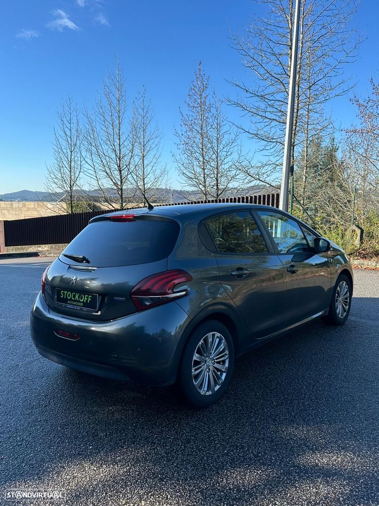Peugeot 208 1.2 PureTech Style - 6