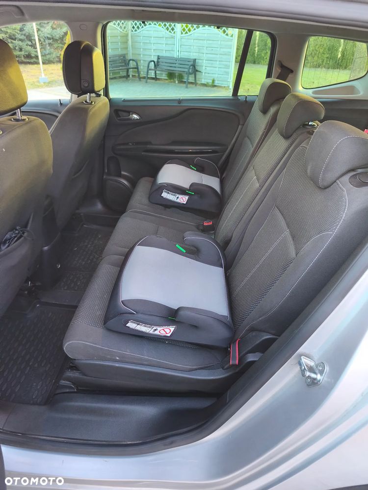 Opel Zafira - 8