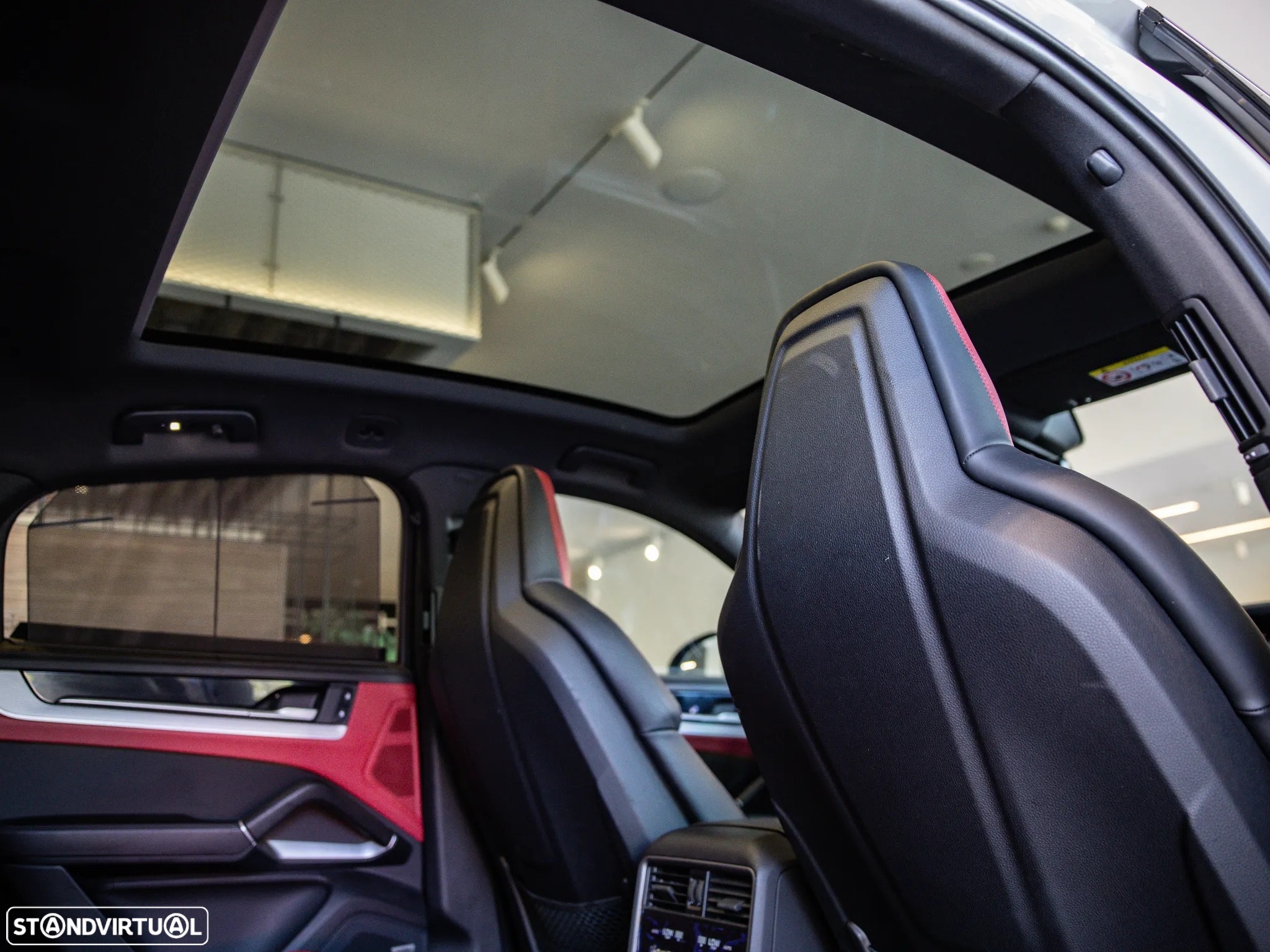 Porsche Cayenne Coupé E-Hybrid - 36