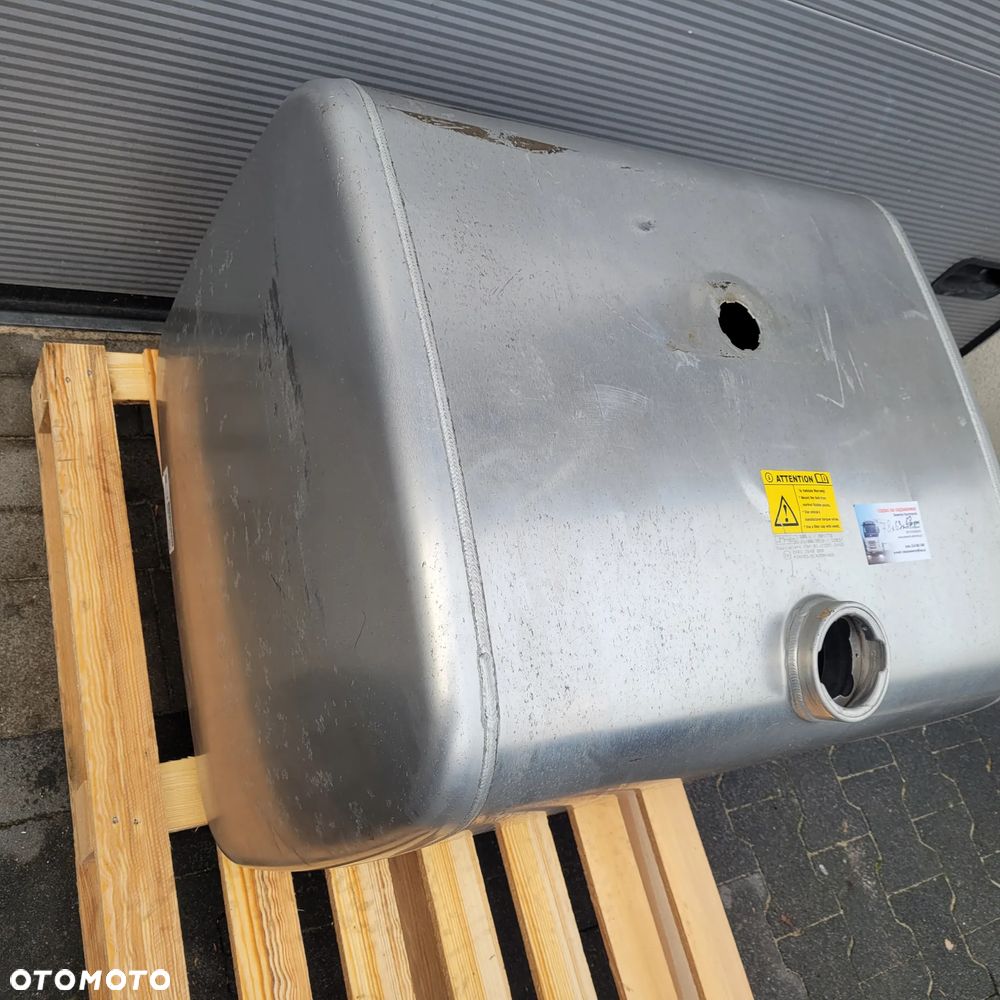 ZBIORNIK PALIWA 300L 80X63X68 CM DAF MAN IVECO SCANIA - 2