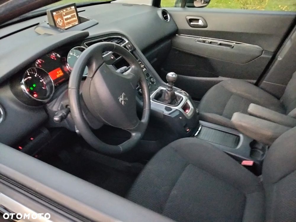 Peugeot 5008 1.6 THP Active - 18