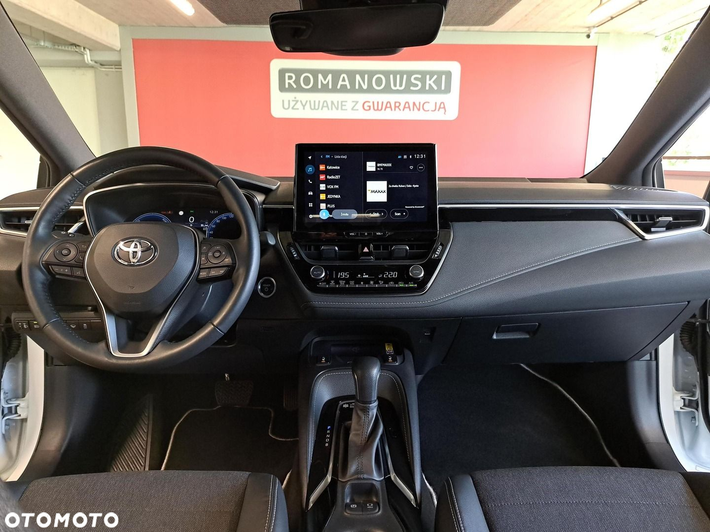 Toyota Corolla 1.8 Hybrid Style - 17