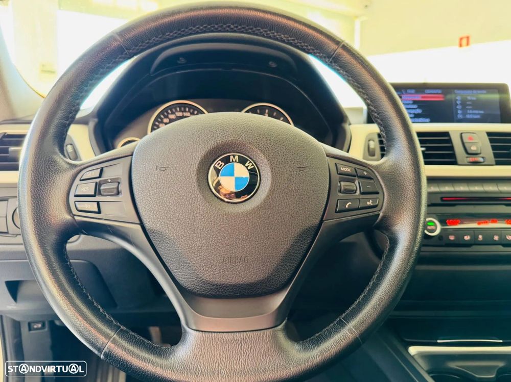 BMW 320 d Sport Line - 25