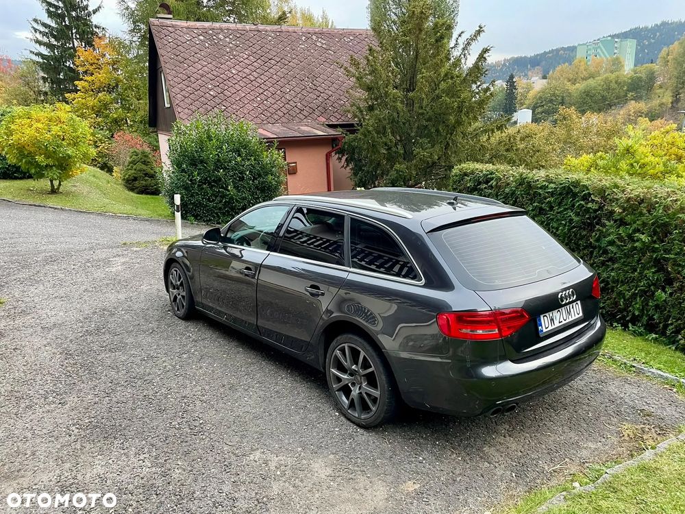 Audi A4 Avant - 6