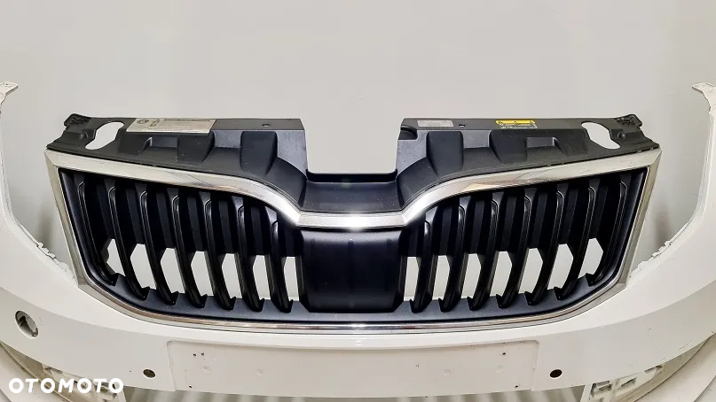 ZDERZAK PRZEDNI ATRAPA OCTAVIA III LIFT - 5