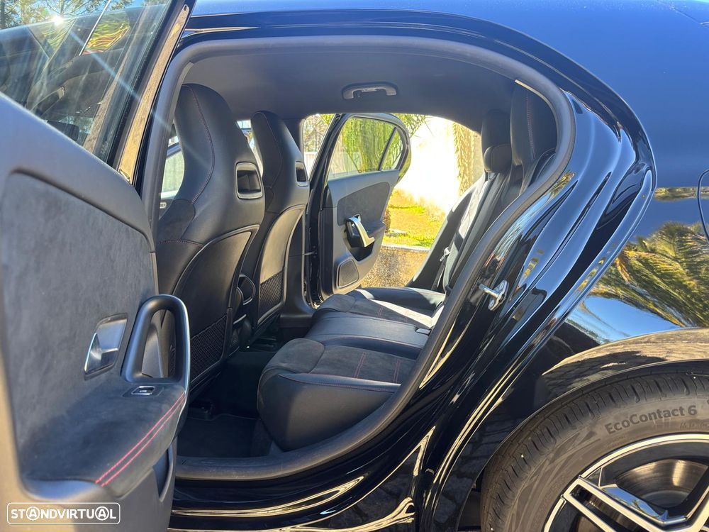 Mercedes-Benz A 250 e 8G-DCT AMG Line - 18