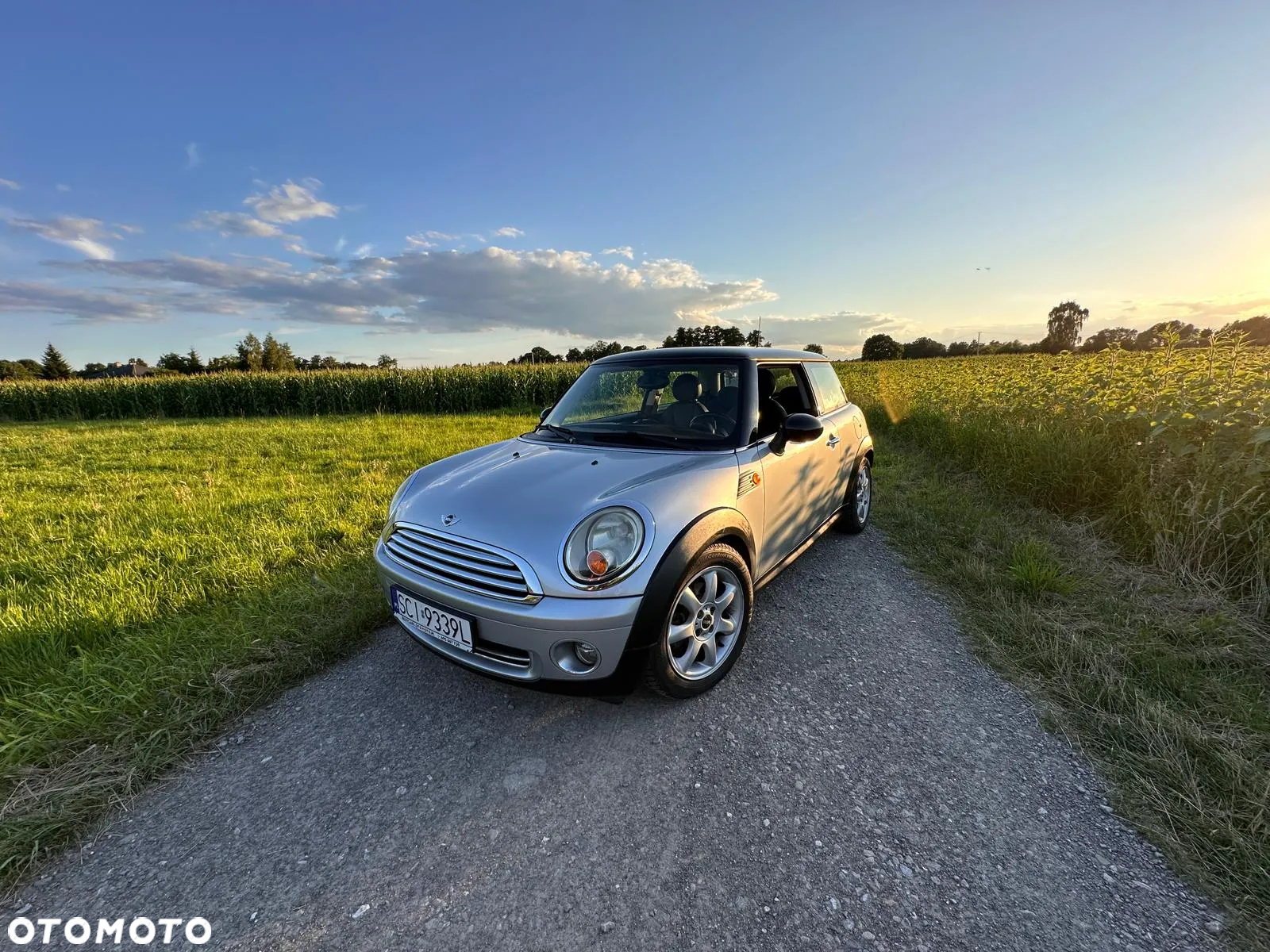 MINI Cooper Standard - 2