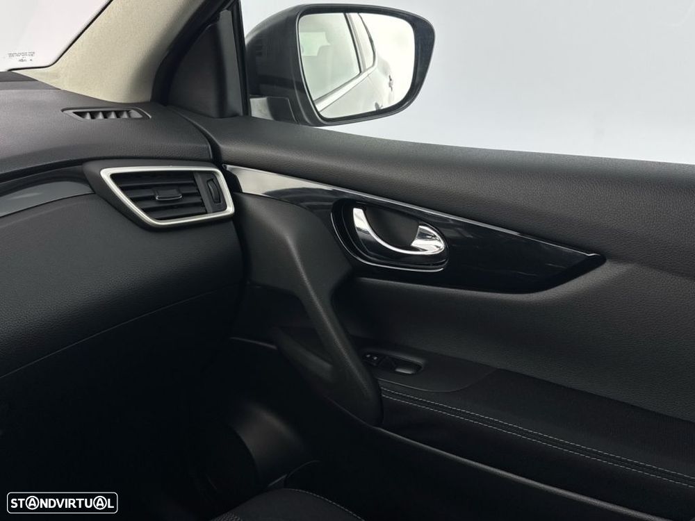 Nissan Qashqai 1.5 dCi N-Connecta - 23