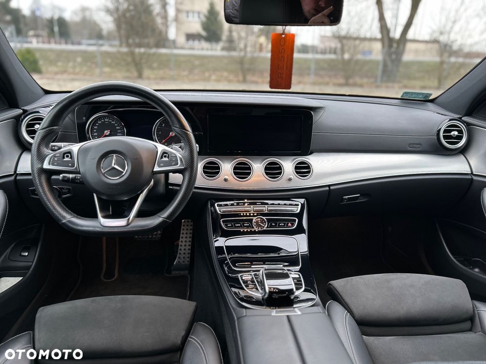 Mercedes-Benz Klasa E 220 d 9G-TRONIC AMG Line - 21