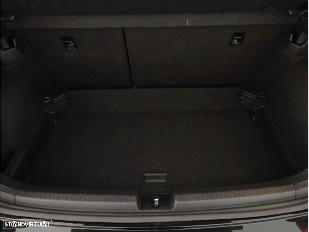 VW Polo 1.0 TSI Urban DSG - 17