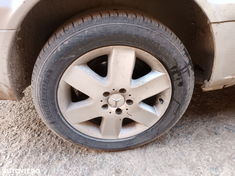 Dezmembrari  Mercedes-Benz VITO / VIANO (W639)  2003  > 2014 115 CDI - 5