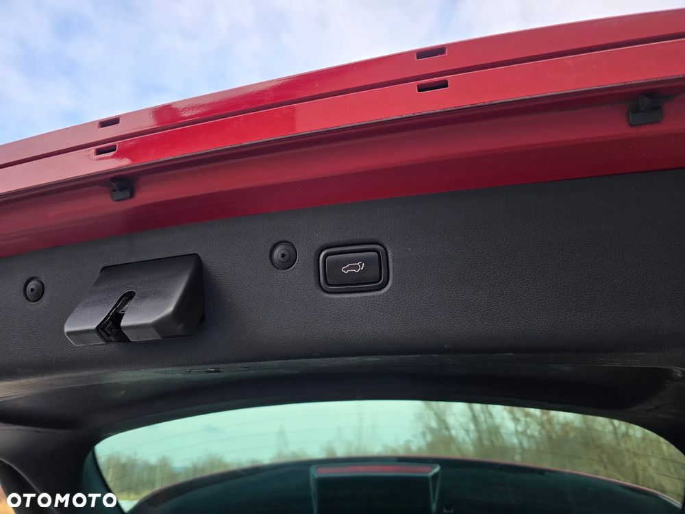 Kia Sportage 2,0 CRDI AWD GT Line - 32