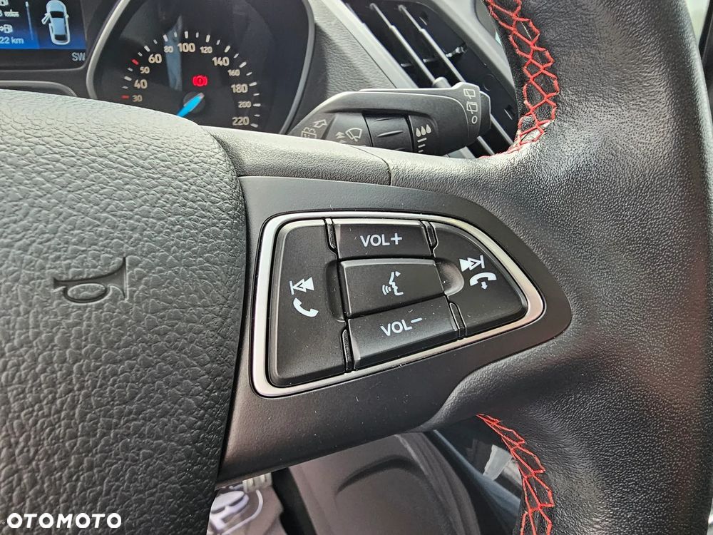 Ford Kuga 1.5 EcoBoost 2x4 ST-Line - 28