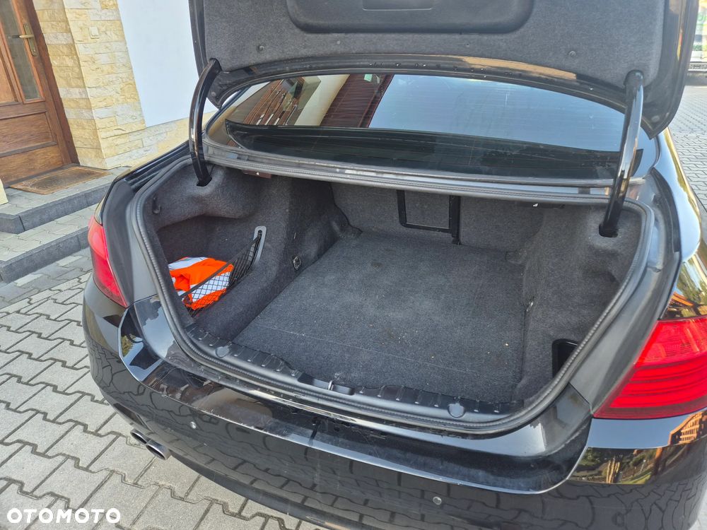 BMW Seria 5 518d - 19