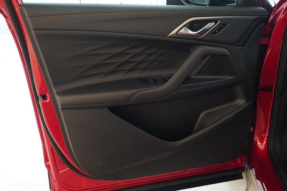 MG HS 1.5T HEV+ Excite - 10